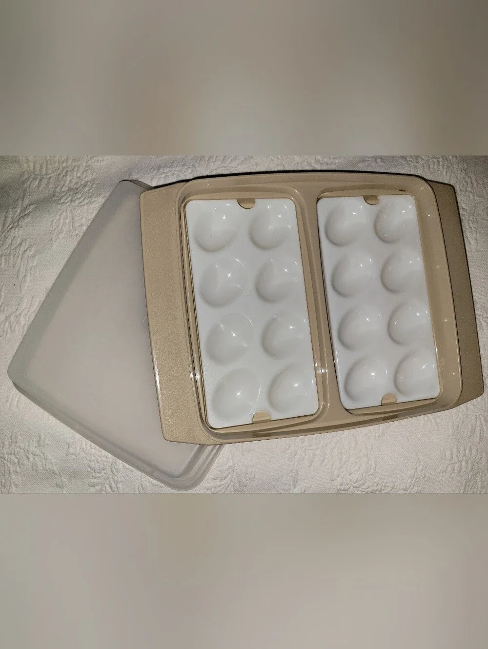 Vintage Tupperware Deviled Egg Keeper Carrier Tray Tan #723 4pc Set Retro Y2K